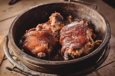 Tonhaube mit Fleisch von Grncarija Braca Sunjevaric Zlakusa
